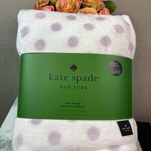 NWT Kate Spade White Lilac Polka Dot Oversized Queen Fleece Blanket 98 X 92